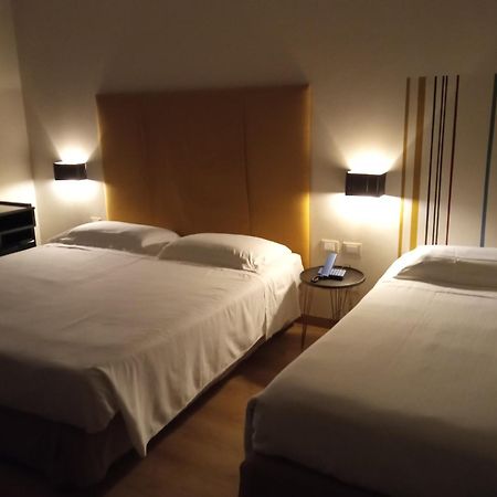 Hotel Touring Livorno Exterior photo