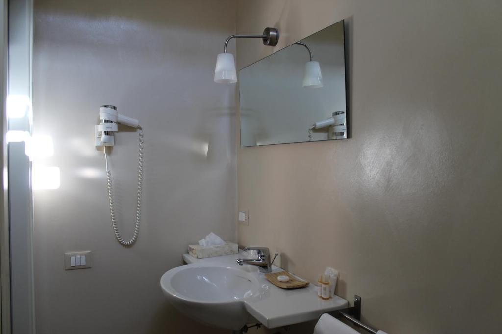 Hotel Touring Livorno Room photo