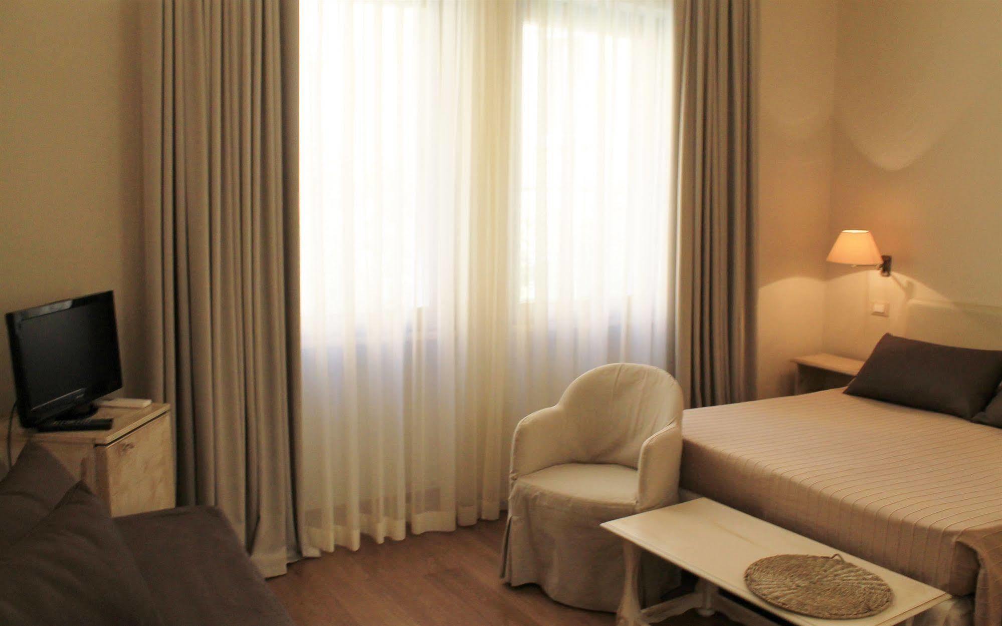 Hotel Touring Livorno Exterior photo